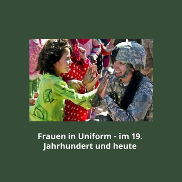 Frauen in Uniform und Trikot